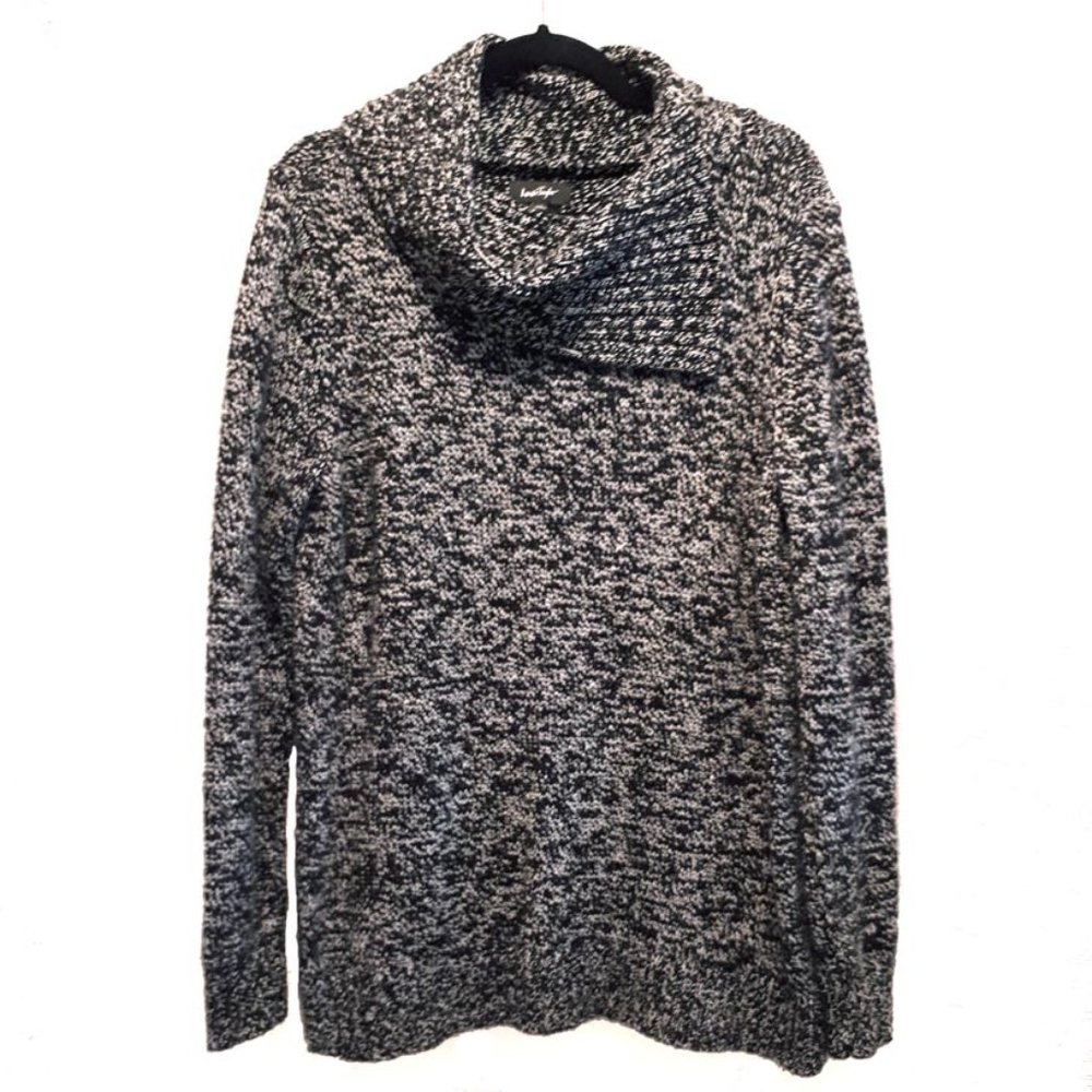 "Lord & Taylor" Split cowl neck sweater/tunic in dark grey. Size large